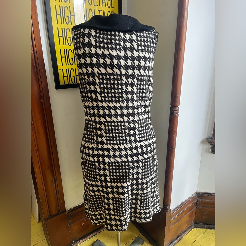 Vintage Mod 60s Black and White Houndstooth Dress - Picture 4 of 6